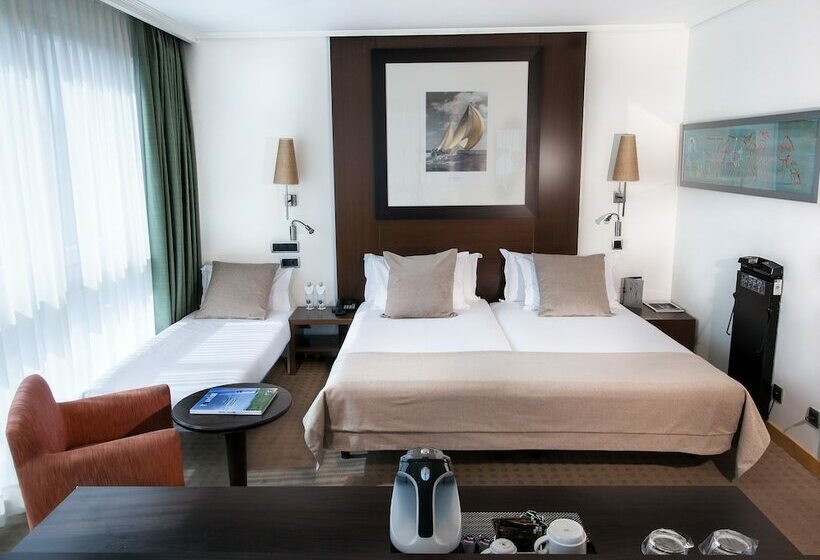 غرفة عائلية, Abba Playa Gijon