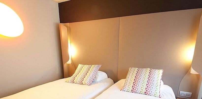 Pokój Standard, Campanile Clermont Ferrand ~ Aubière