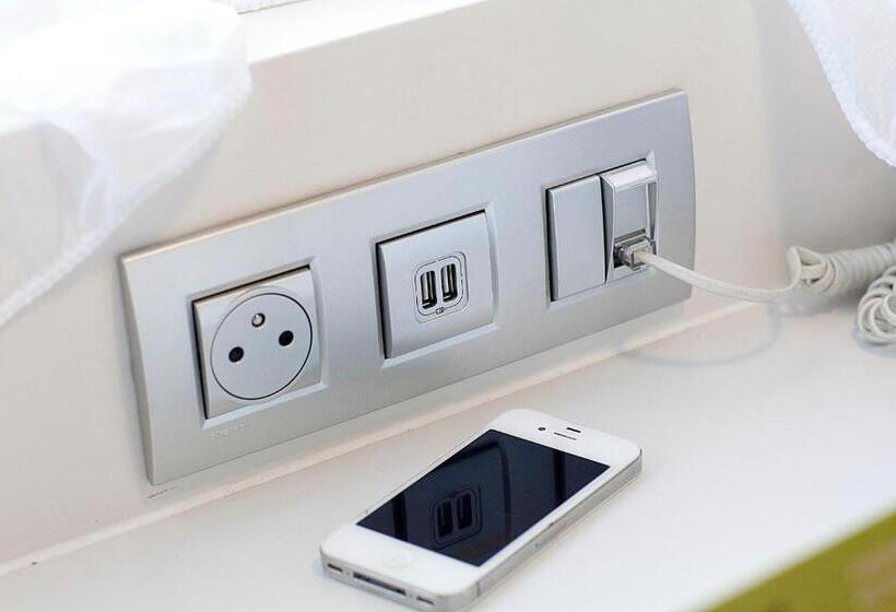 Pokój Standard, Campanile Clermont Ferrand ~ Aubière