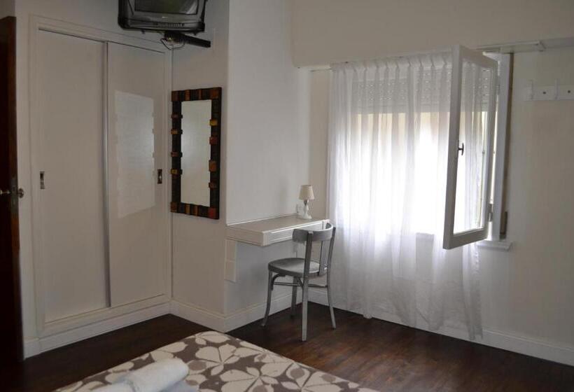 이코노이 4인룸, Galeon Mar Del Plata