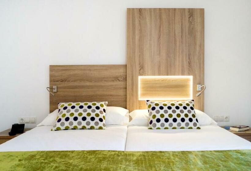 스탠다드 발코니 룸, Globales Maioris