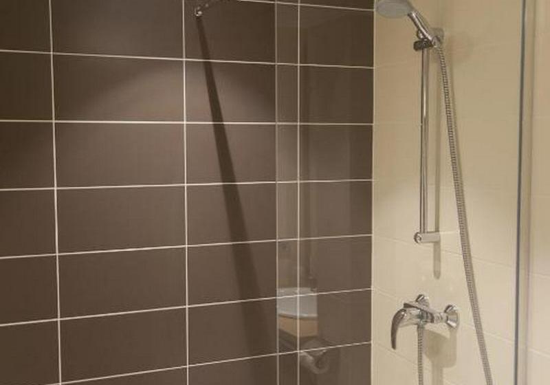 스탠다드 룸, Luna And Simone