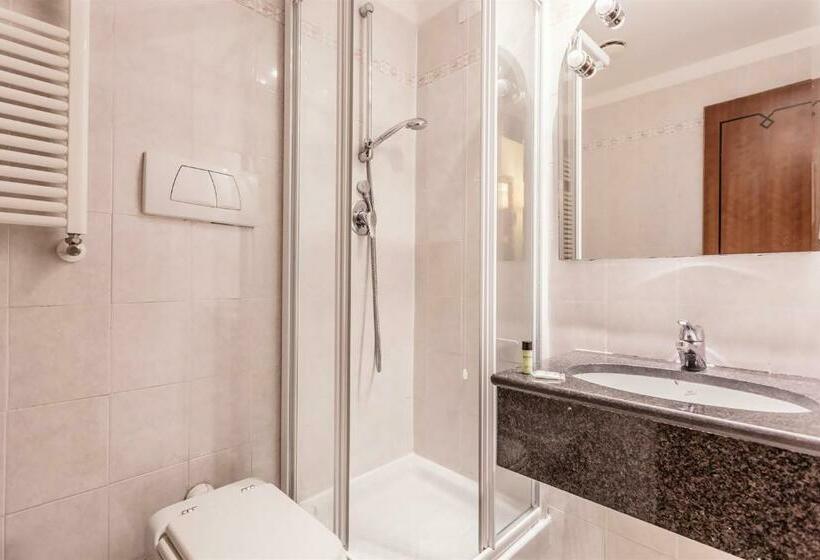 스탠다드 트리플 룸, Raeli Hotel Noto