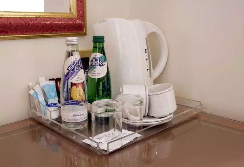 اتاق خانوادگی, Royal