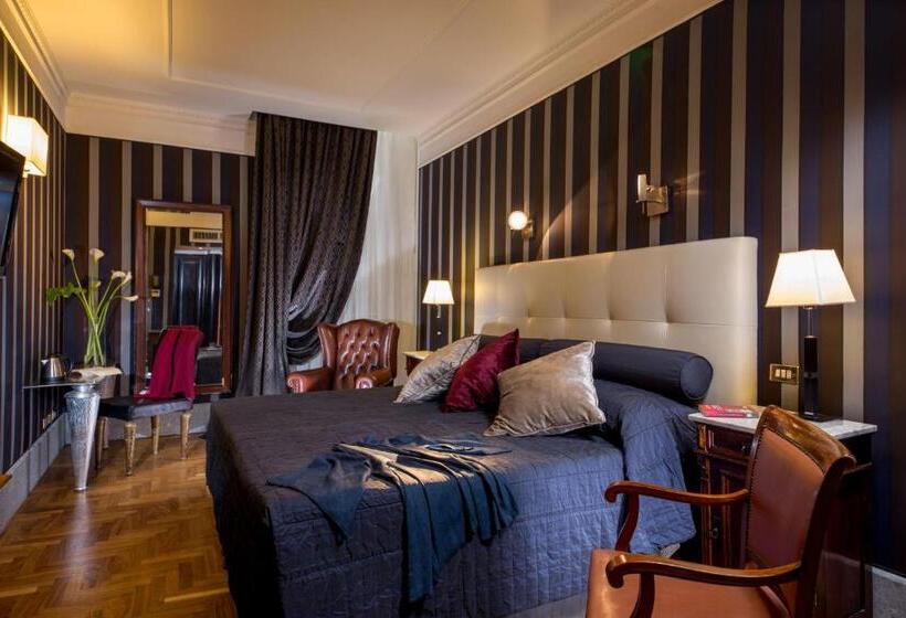 חדר אקזקיוטיב, The Inn At The Spanish Steps