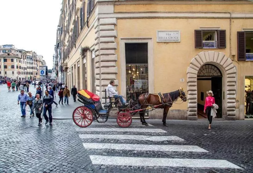 سوئیت سینیور, The Inn At The Spanish Steps