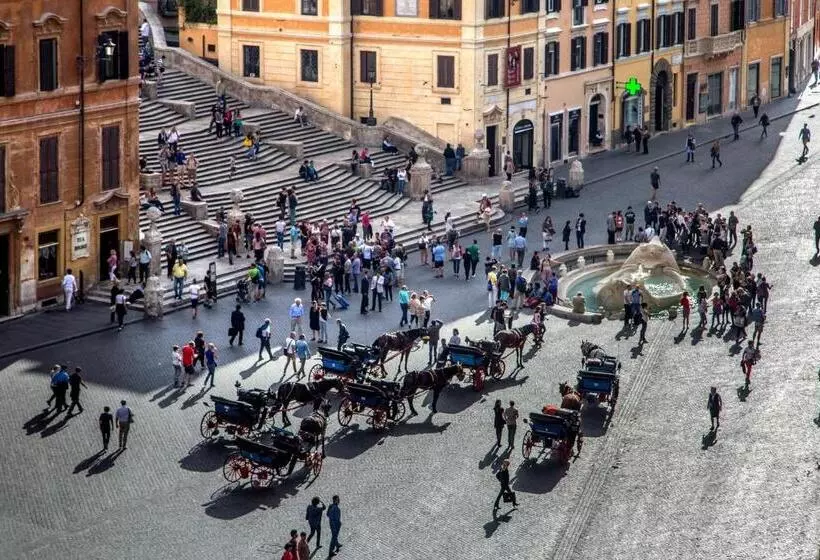 سوئیت سینیور, The Inn At The Spanish Steps