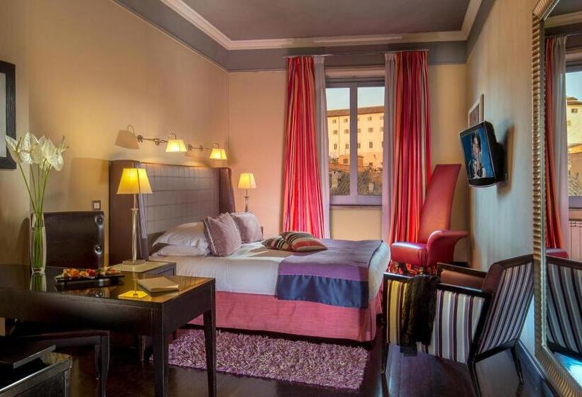 חדר משפחתי, The Inn At The Spanish Steps