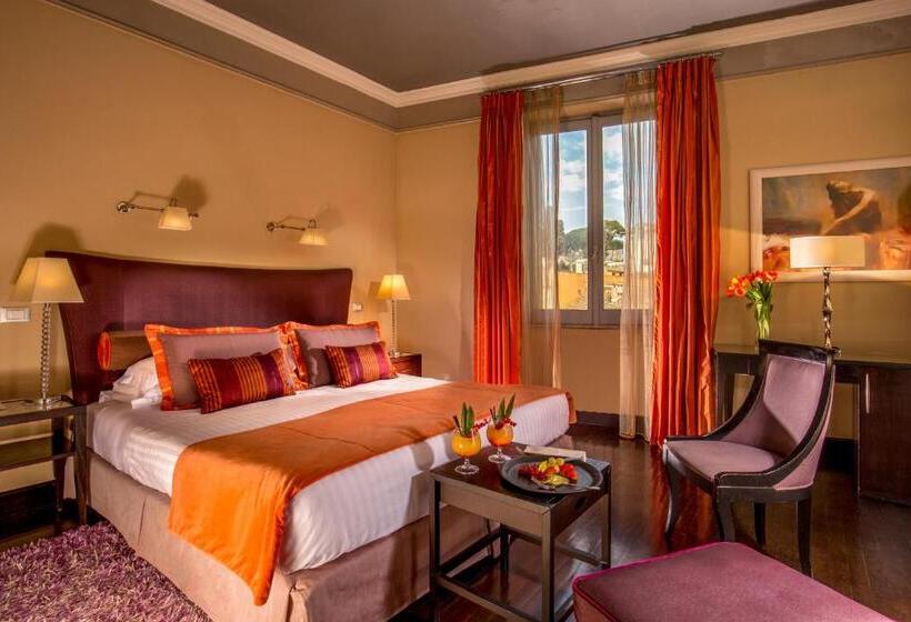 חדר משפחתי, The Inn At The Spanish Steps