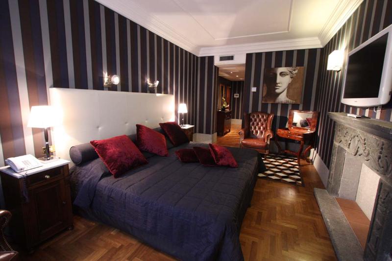 חדר אקזקיוטיב, The Inn At The Spanish Steps