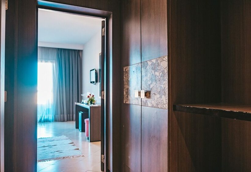 חדר סטנדרט לארבעה נוף לים, Rosa Beach Thalasso and Spa