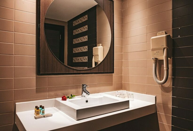 חדר סטנדרט לארבעה נוף לים, Rosa Beach Thalasso and Spa