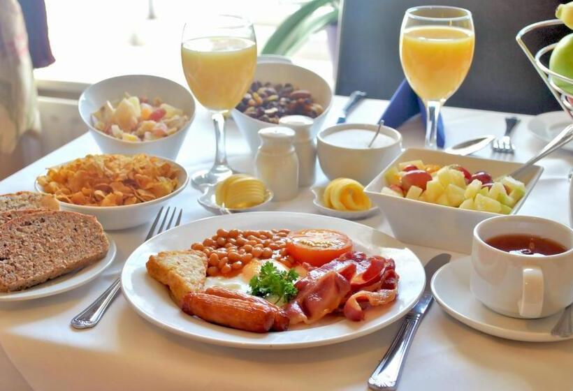 패밀리 룸, Waterloo Lodge