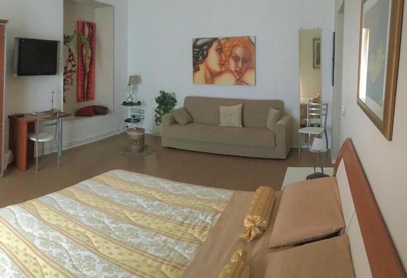 اتاق راحتی سه تخته, Aria Di Casa