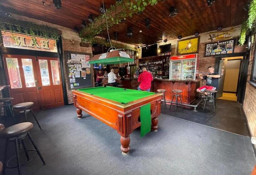 디럭스 룸, Kaneira