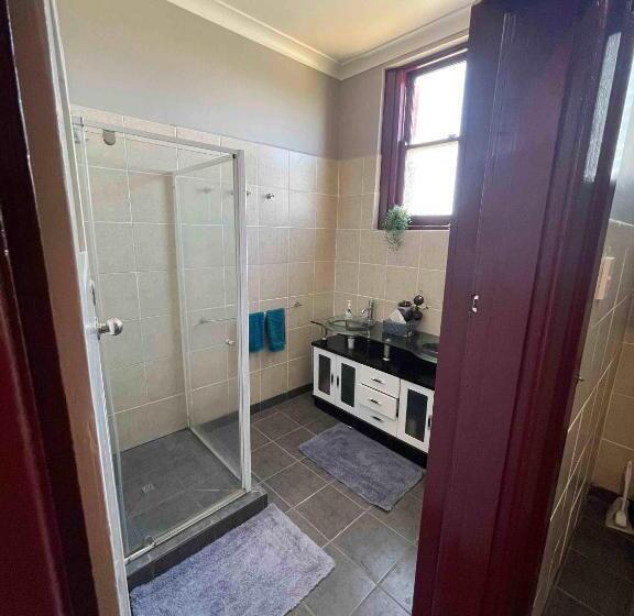 4인용 스탠다드 룸, Kaneira