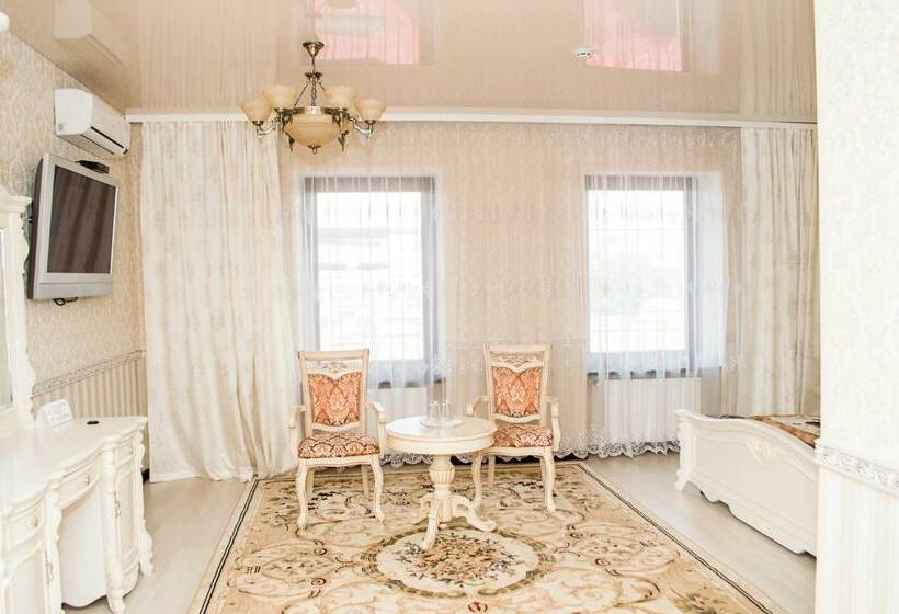 سوییت اجرایی, Maximus