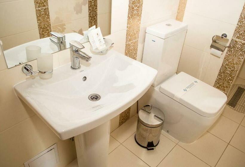 اتاق استاندارد, Maximus