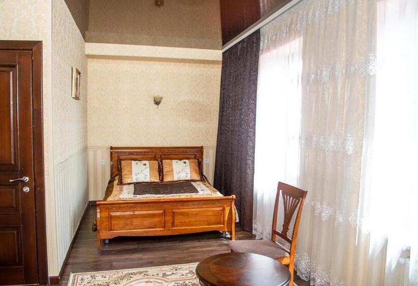 اتاق استاندارد, Maximus