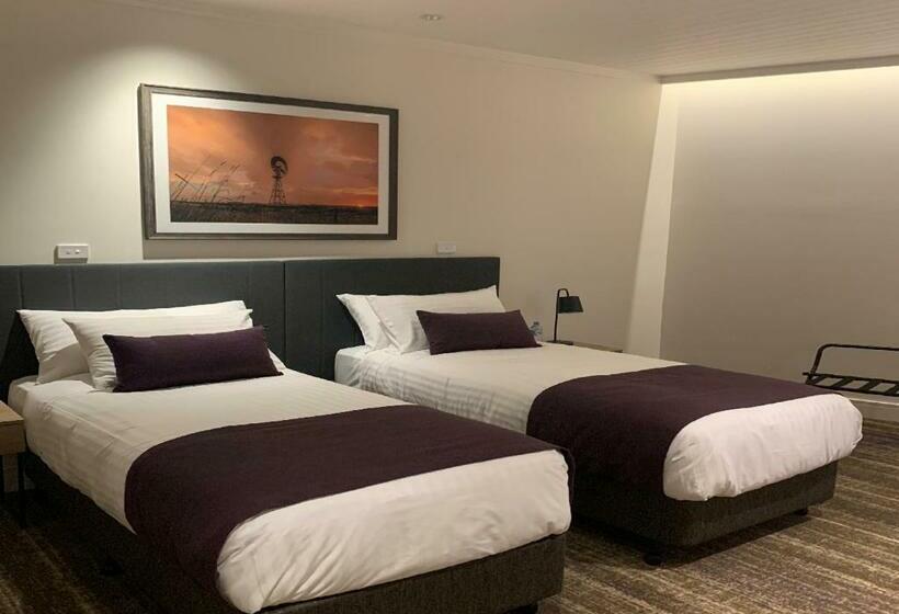 标准间, Porter S Plainland