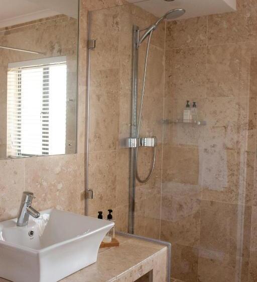 غرفة قياسية, Cliff Lodge