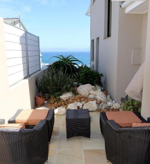 غرفة قياسية, Cliff Lodge