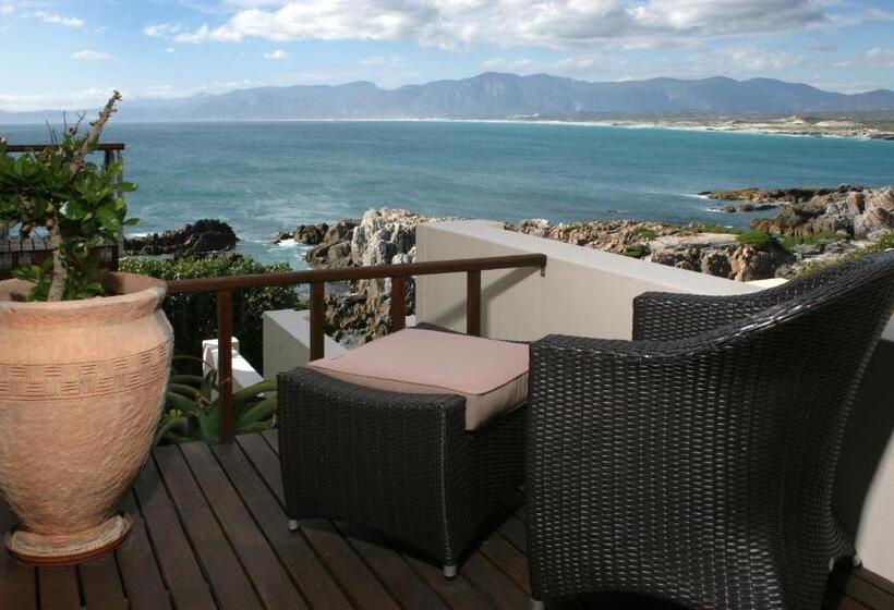 غرفة قياسية, Cliff Lodge