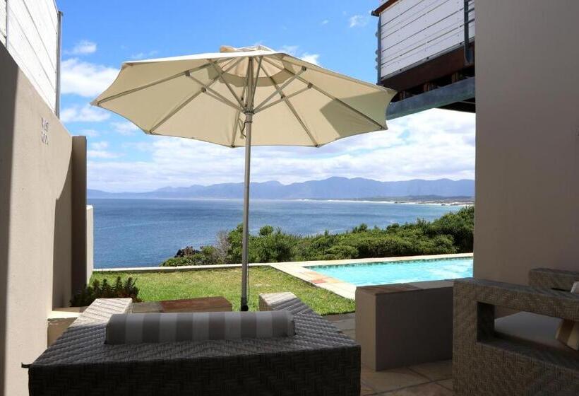 غرفة قياسية سرير مزدوج مطلة على البحر, Cliff Lodge