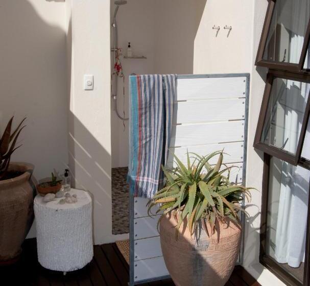 غرفة قياسية, Cliff Lodge