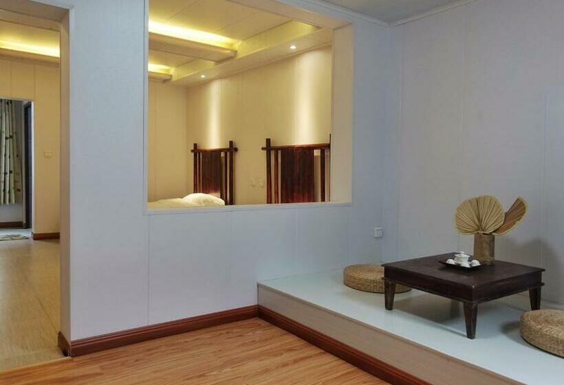 Номер Стандарт, Xingping Our Inn