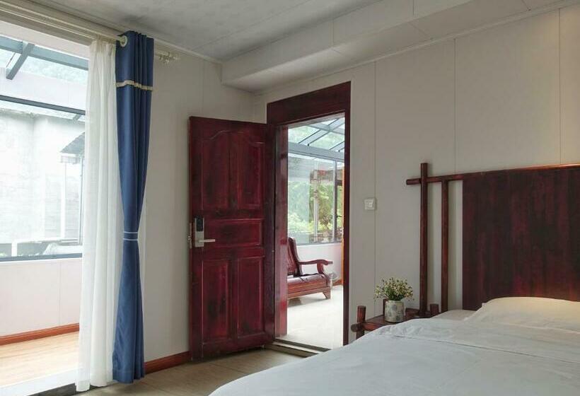 Семейный Номер, Xingping Our Inn