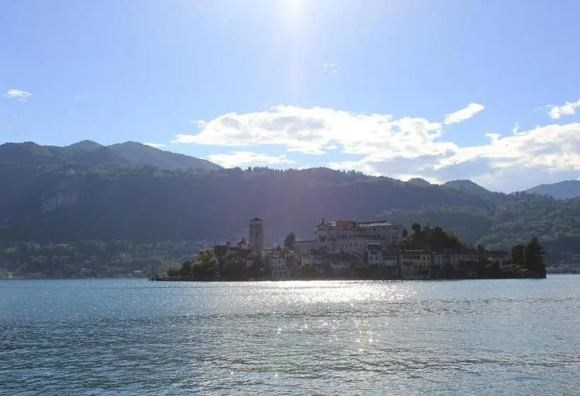 Suite with lake view, B&b Al Dom