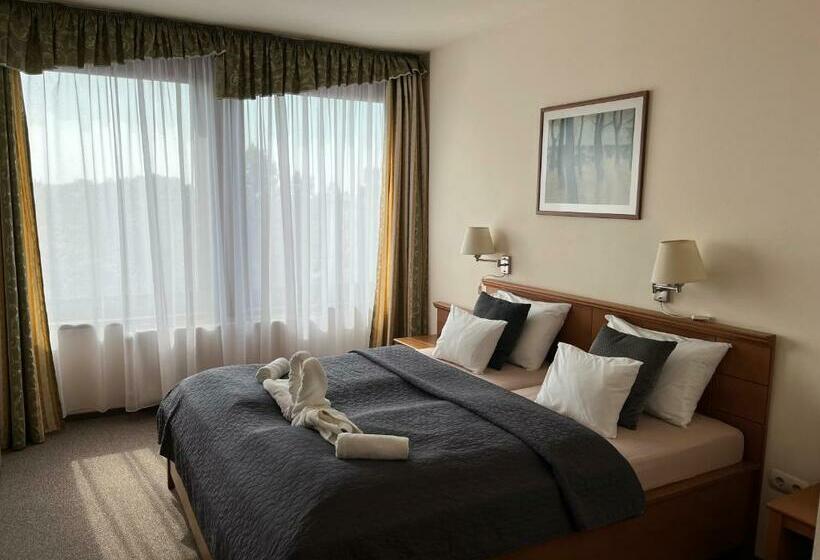 スイート, Estella Superior