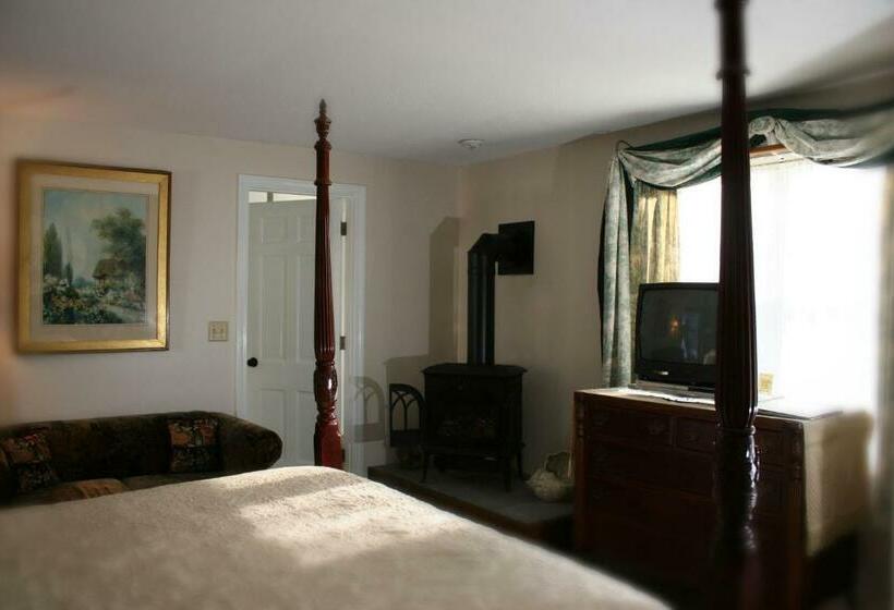 キングサイズベッドのスタンダードルーム, Lamb And Lion Inn