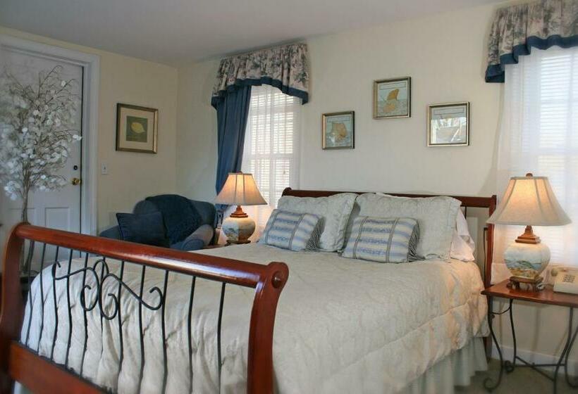 プールビュースイート, Lamb And Lion Inn