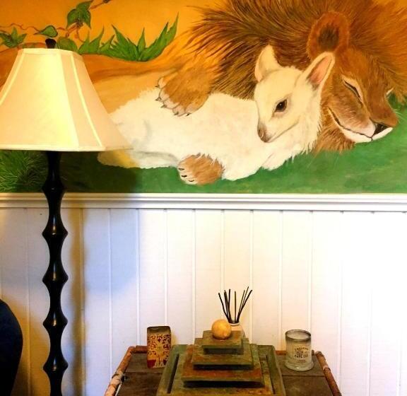 キングサイズベッドのスイートルーム, Lamb And Lion Inn