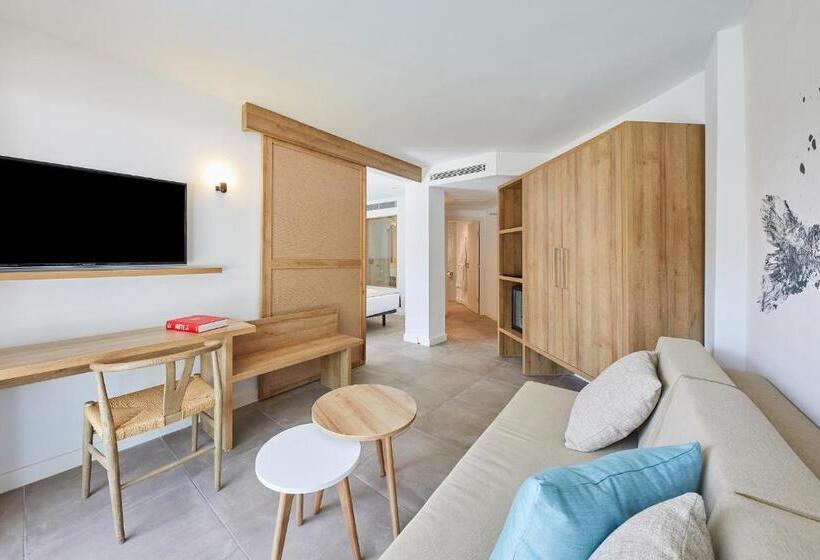 سوییت جونیور با بالکن, Sofia Alcudia Beach