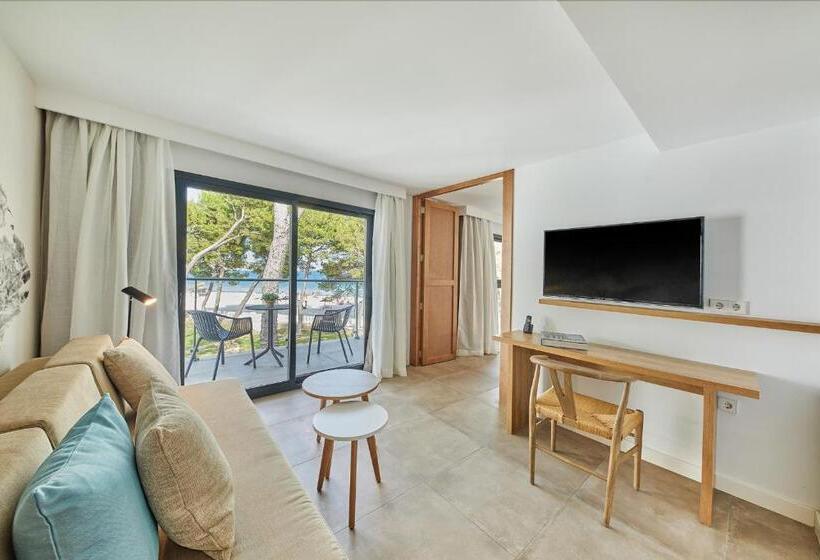 سوییت جونیور با چشم‌انداز دریا, Sofia Alcudia Beach