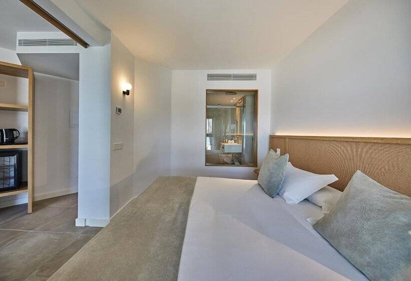 سوئیت جونیور با تراس, Sofia Alcudia Beach