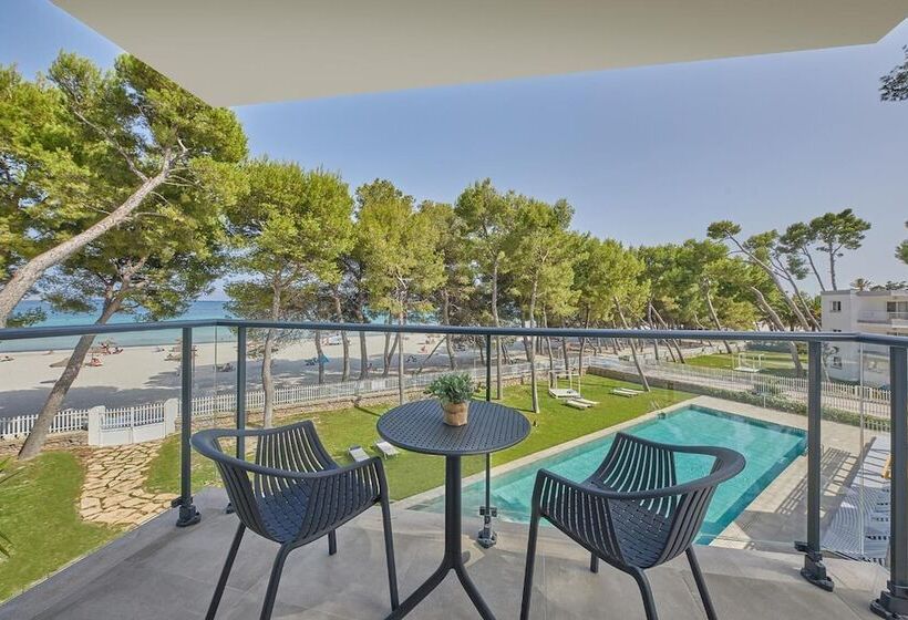 سوییت جونیور با چشم‌انداز دریا, Sofia Alcudia Beach