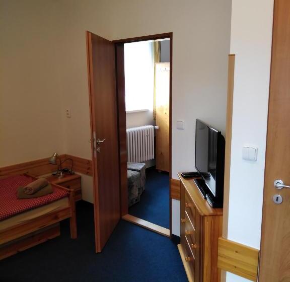 חדר משפחתי, Penzion Iris Krkonoše