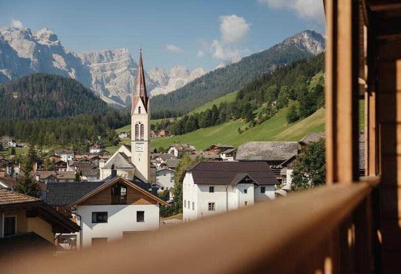 חדר סופריור עם מרפסת, Berghotel Sanví