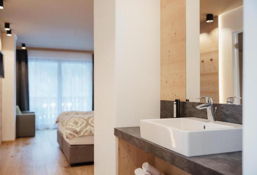 Номер Superior с Балконом, Berghotel Sanví