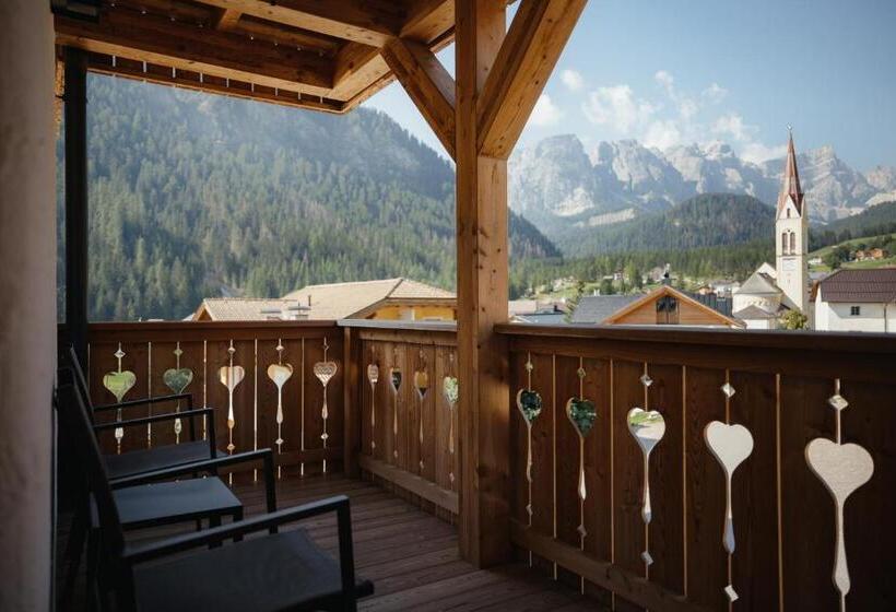 חדר סופריור עם נוף להרים, Berghotel Sanví