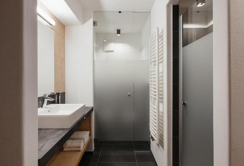 חדר סופריור עם מרפסת, Berghotel Sanví