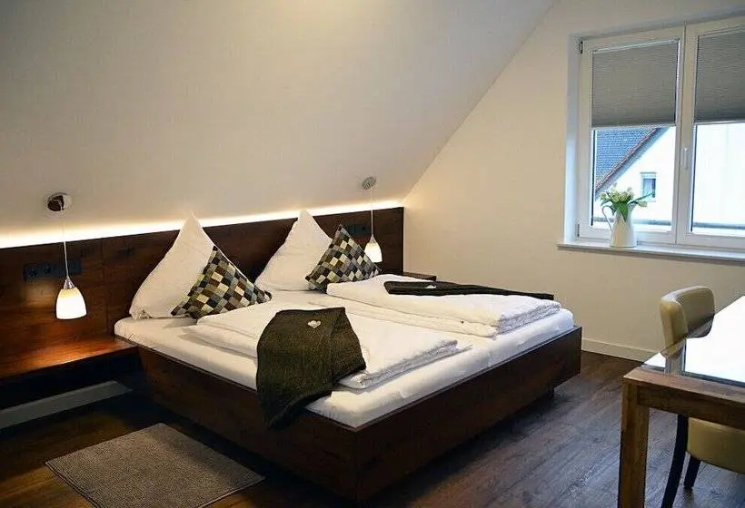 Standard Room, Quartierrestaurant Zum Hannes