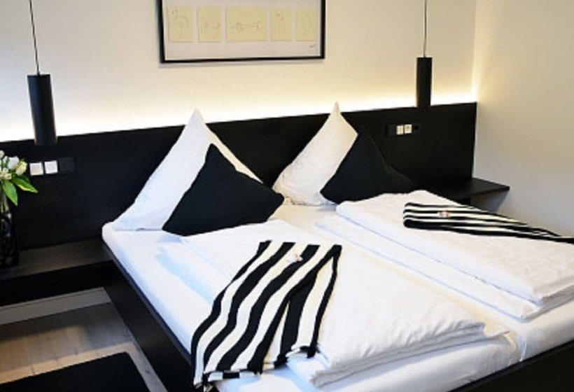 Номер Стандарт, Quartierrestaurant Zum Hannes