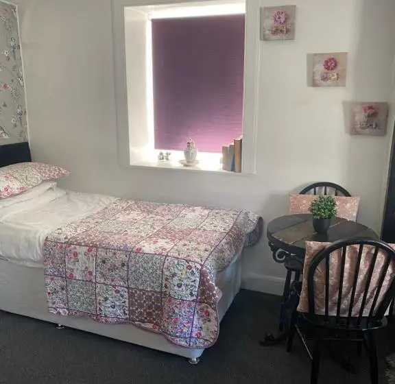コンフォートトリプルルーム, Craighlaw Arms Vintage B&b