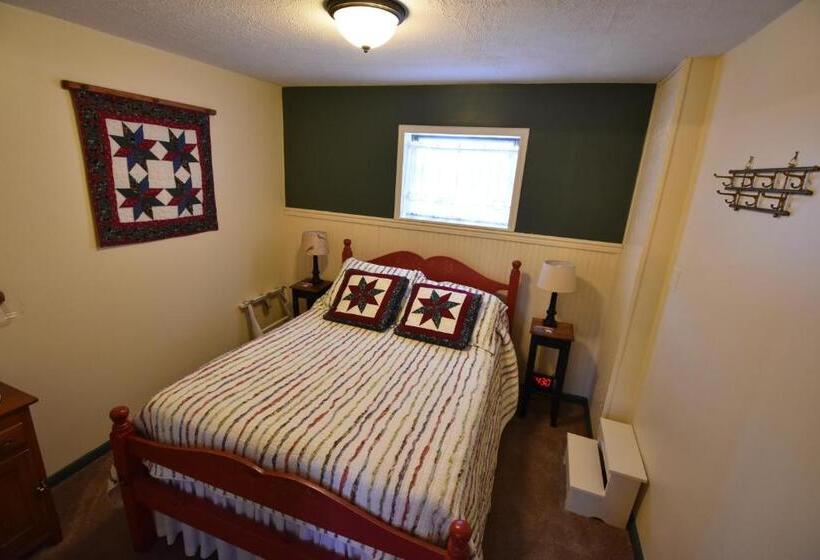 Семейное Бунгало, Apple Bin Inn