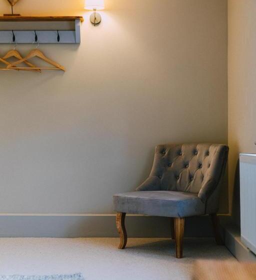 豪华房间, The Pointer